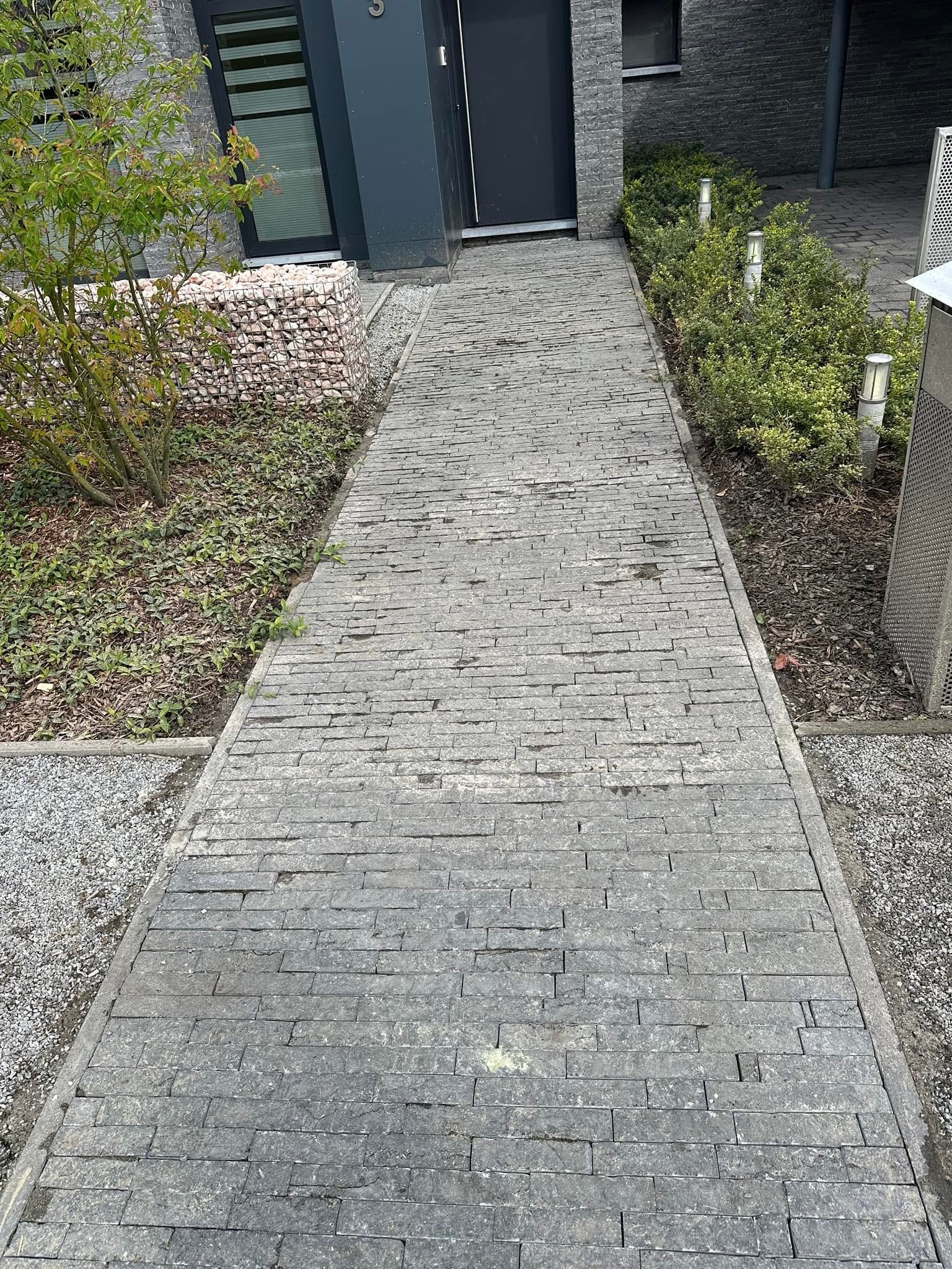 Carrelage extérieur avant